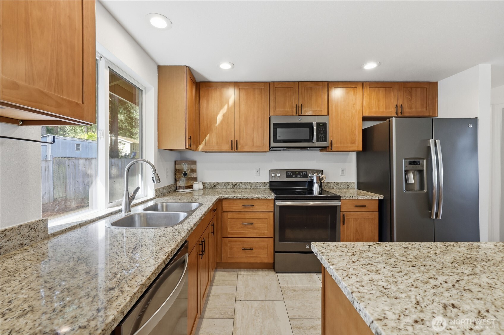 3340 SE Cedar Court , Port Orchard, WA 98366