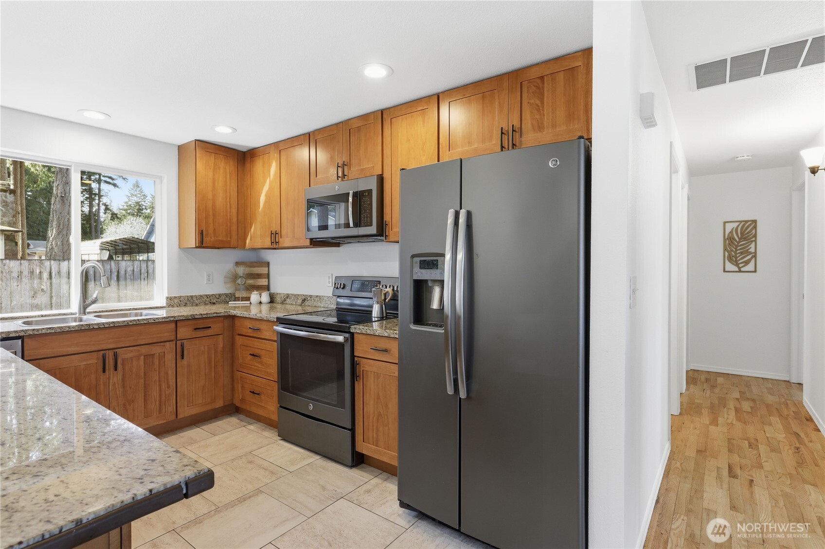 3340 SE Cedar Court , Port Orchard, WA 98366