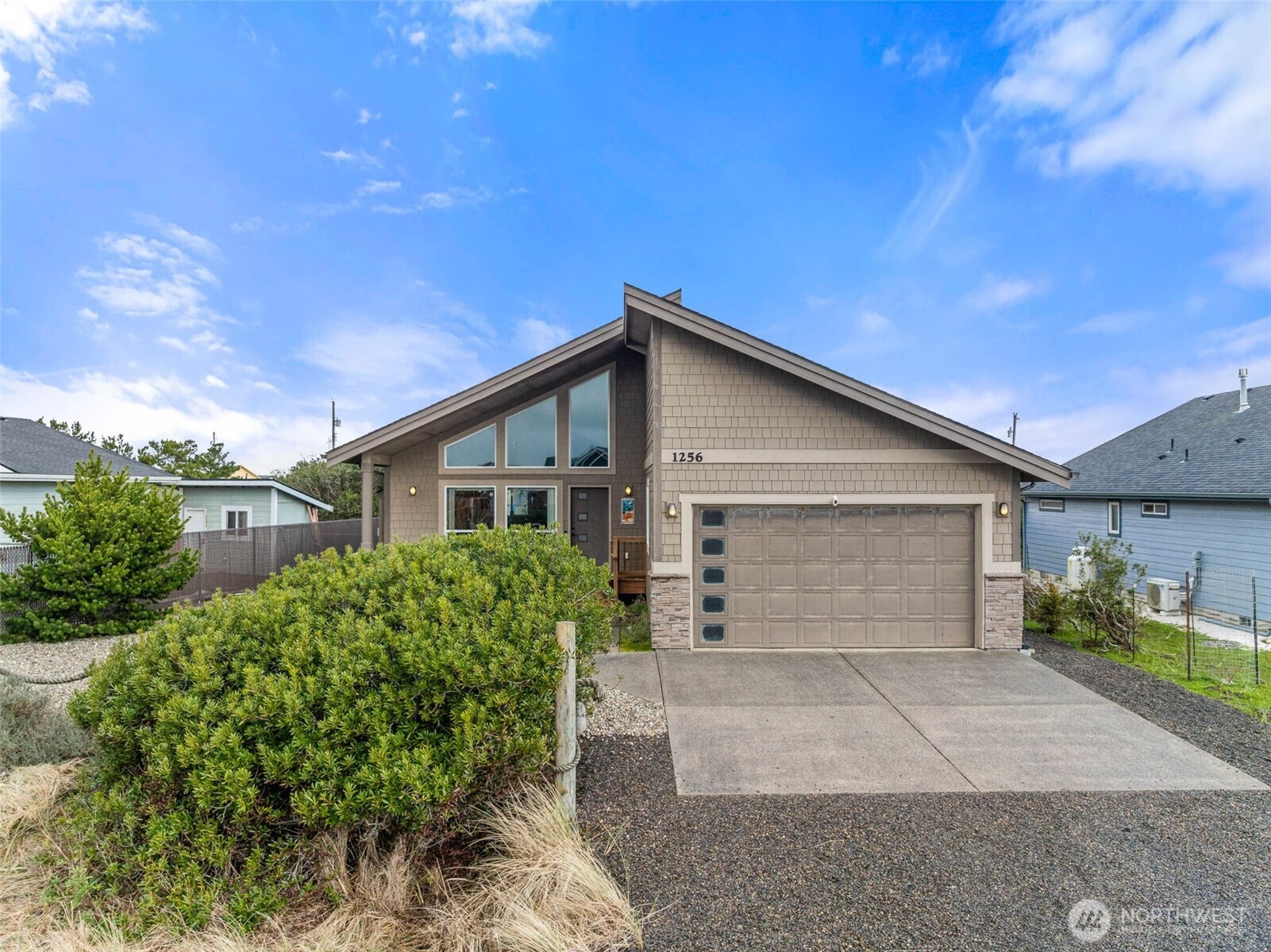 1256 Channel Avenue SW, Ocean Shores, WA 98569