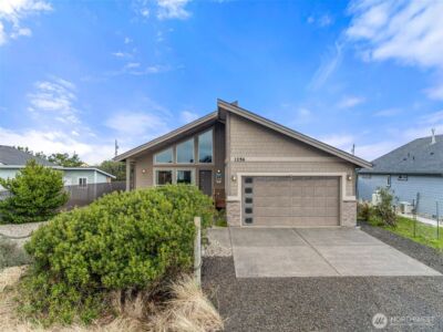 1256 Channel Avenue SW, Ocean Shores, WA 98569 - Photo 2