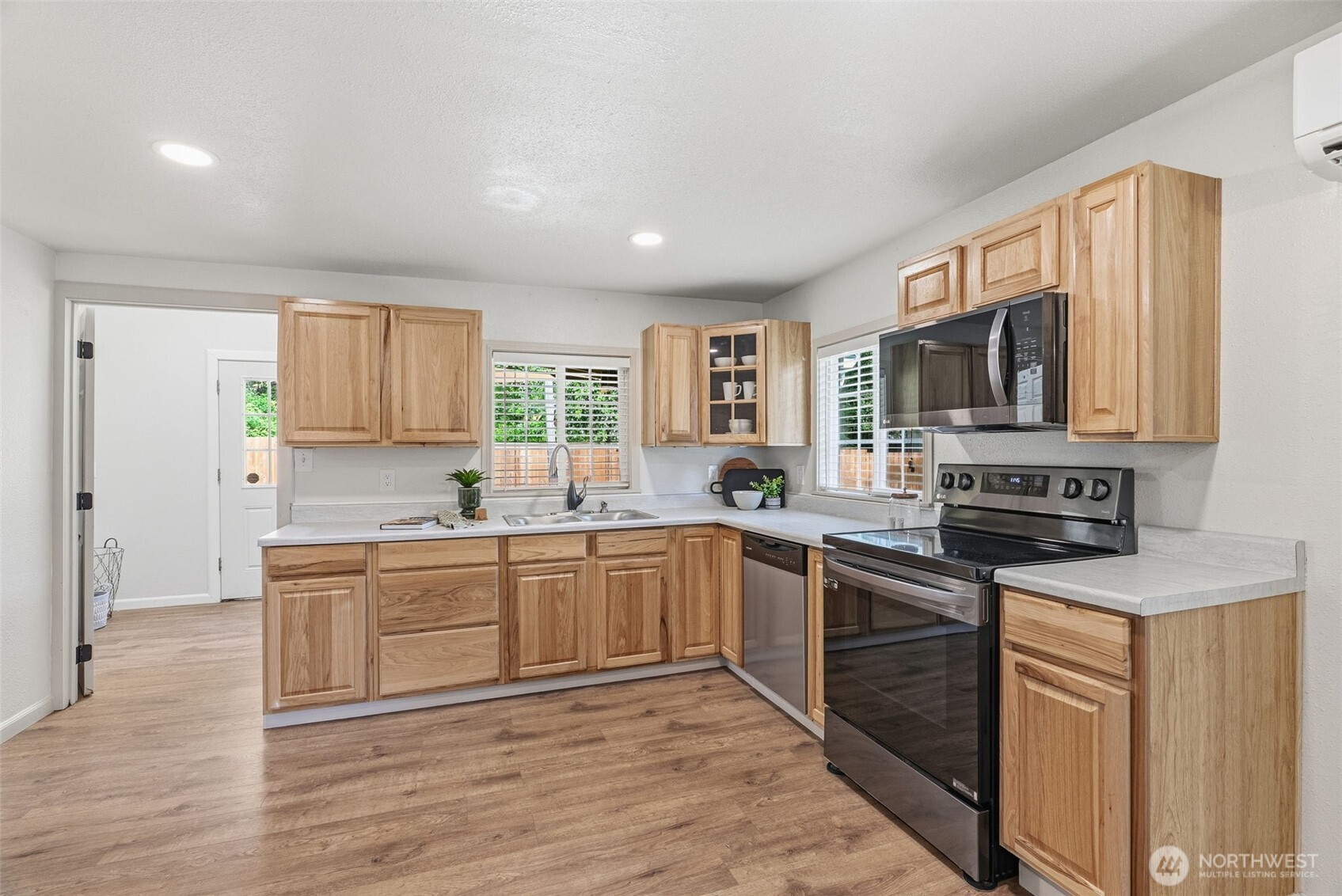 657 NW 10th Avenue , Camas, WA 98607