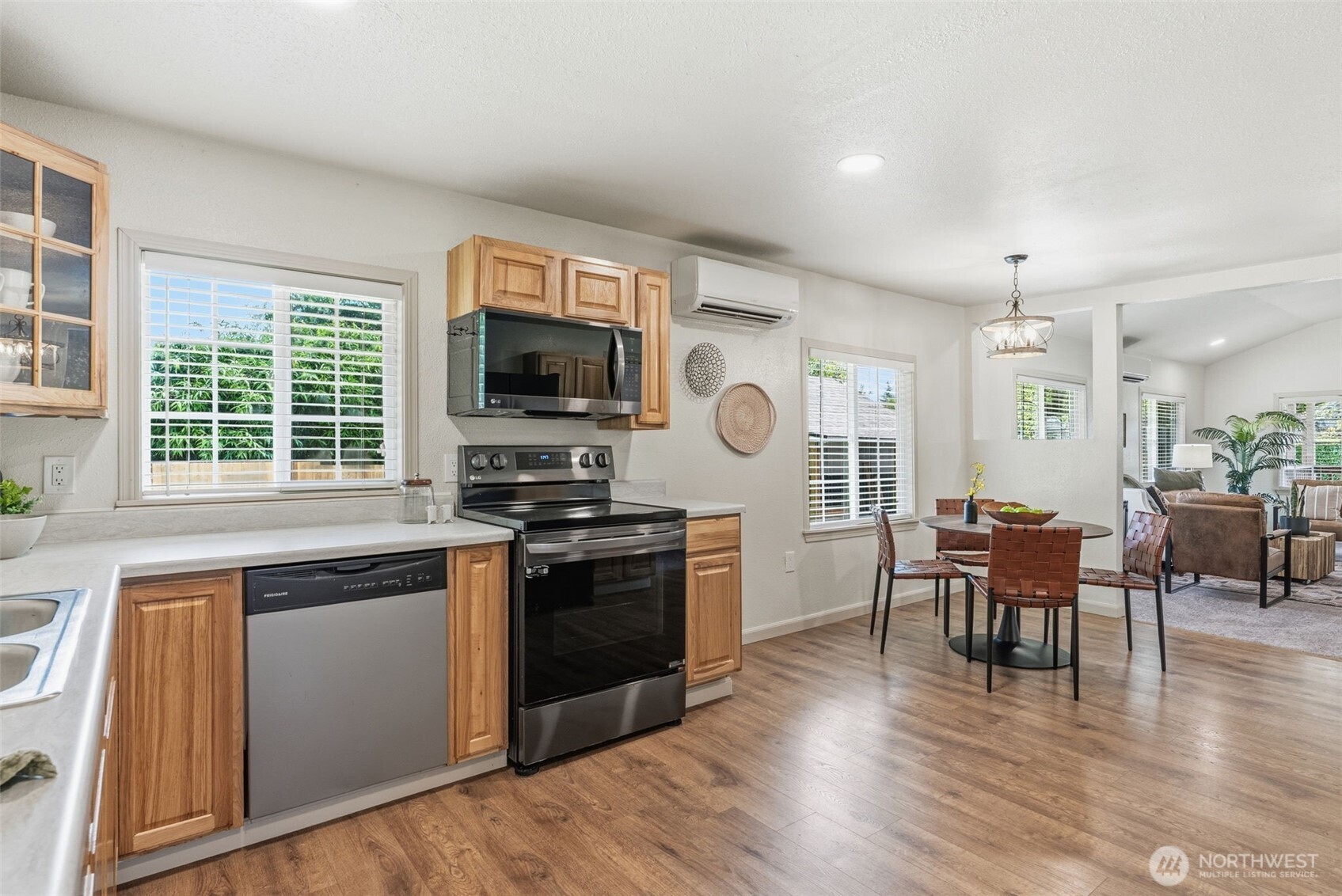657 NW 10th Avenue , Camas, WA 98607