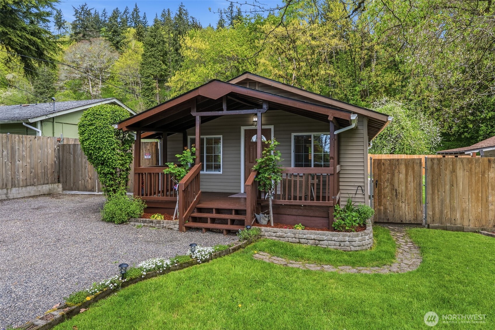 657 NW 10th Avenue , Camas, WA 98607