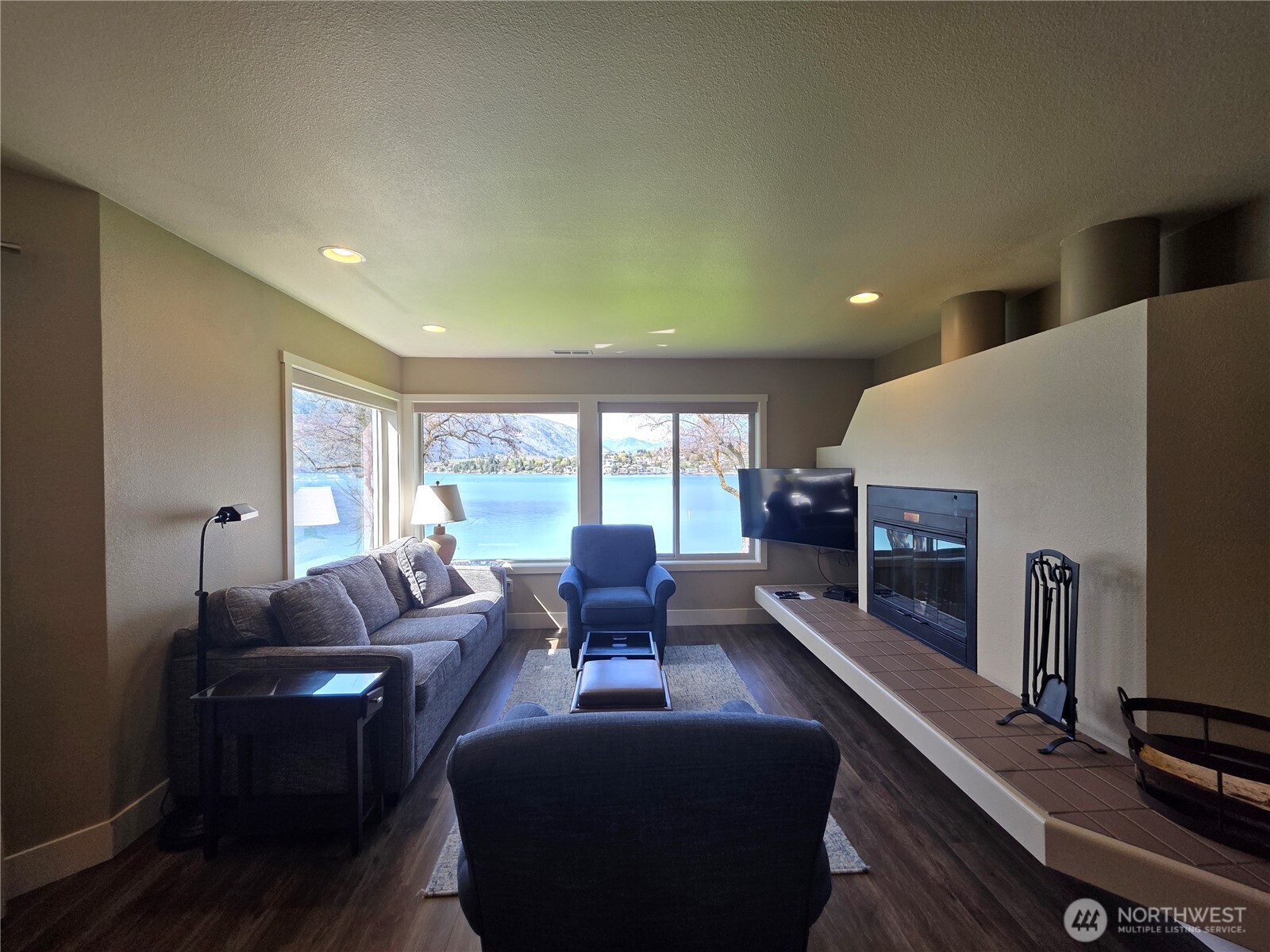 1 Beach 593-L , Manson, WA 98831