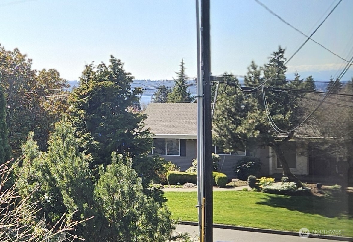 6504 113th Avenue NE, Kirkland, WA 98033