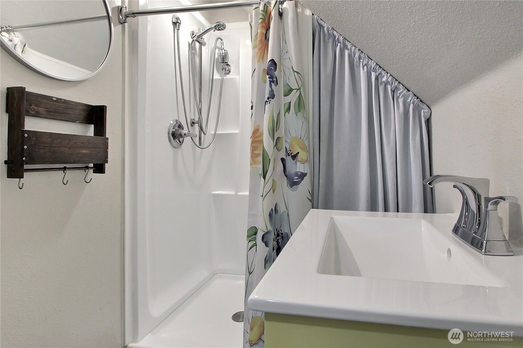 149 Barton Road , Rochester, WA 98579-8908