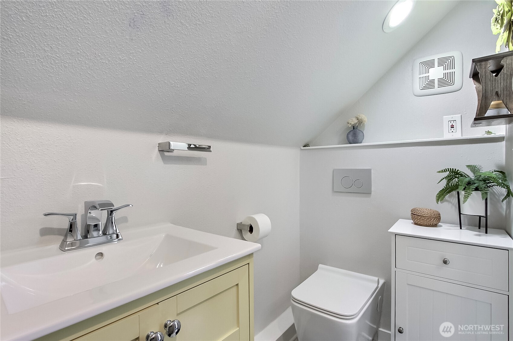 149 Barton Road , Rochester, WA 98579-8908