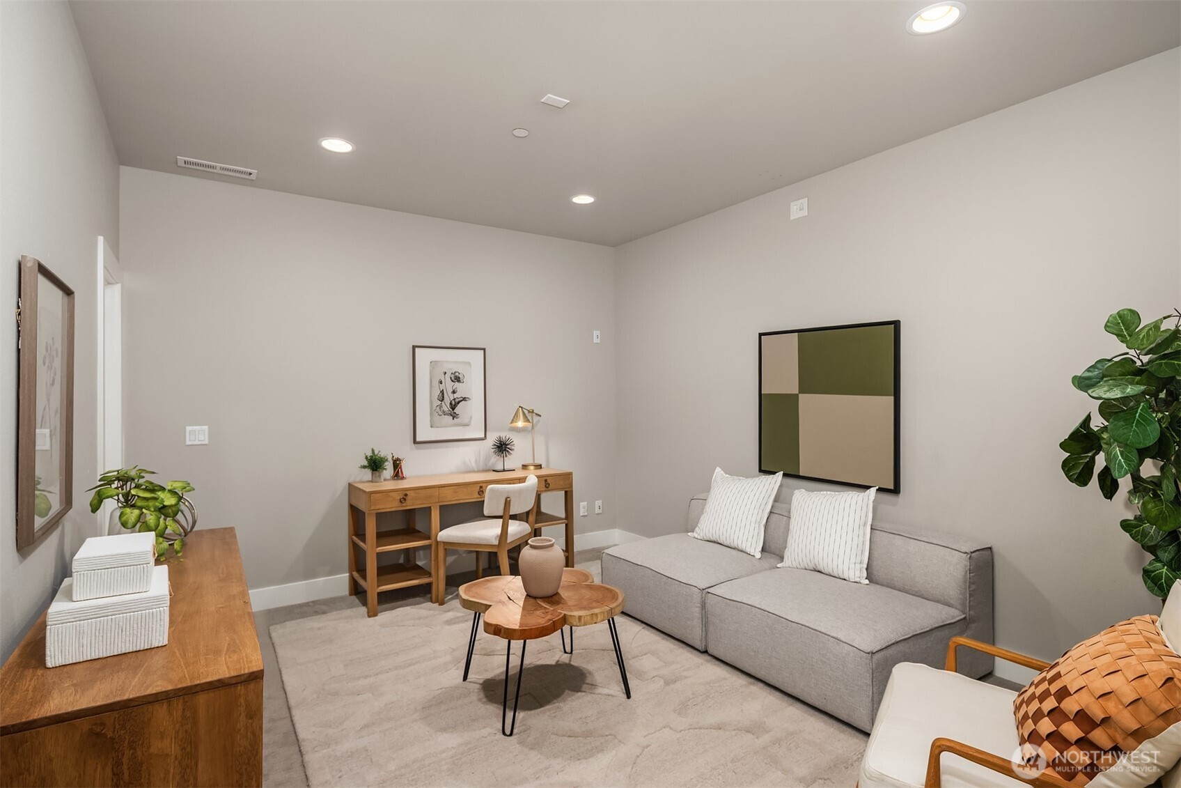 214 4th Court S #6, Kirkland, WA 98033