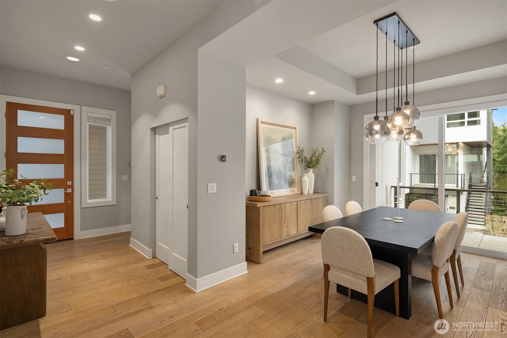 214 4th Court S #6, Kirkland, WA 98033