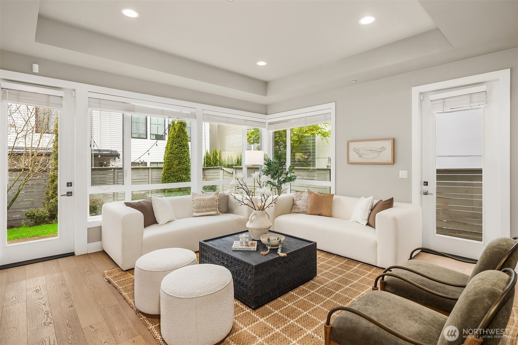 214 4th Court S #6, Kirkland, WA 98033