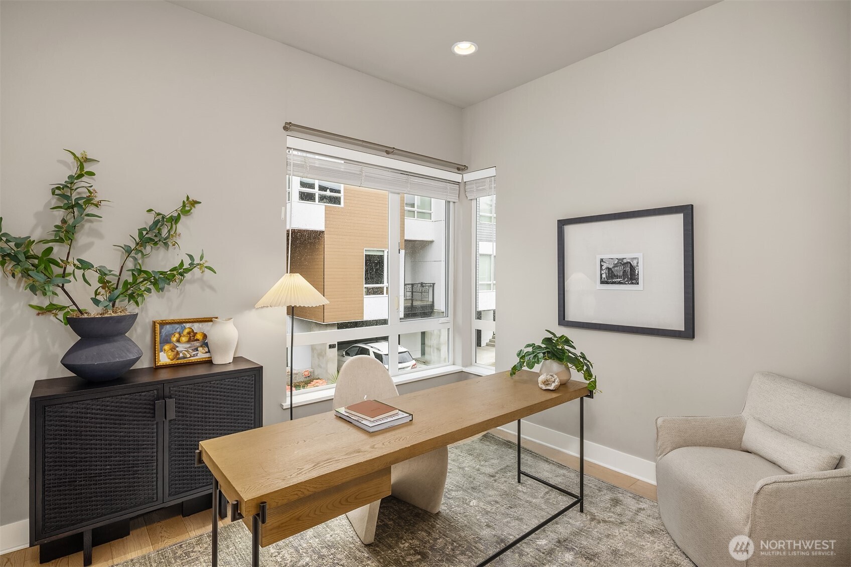 214 4th Court S #6, Kirkland, WA 98033