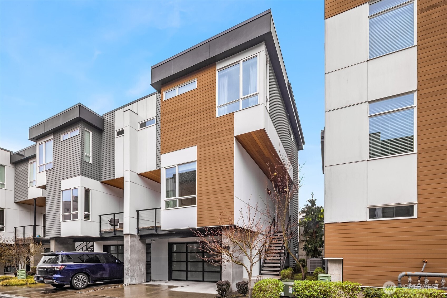214 4th Court S #6, Kirkland, WA 98033
