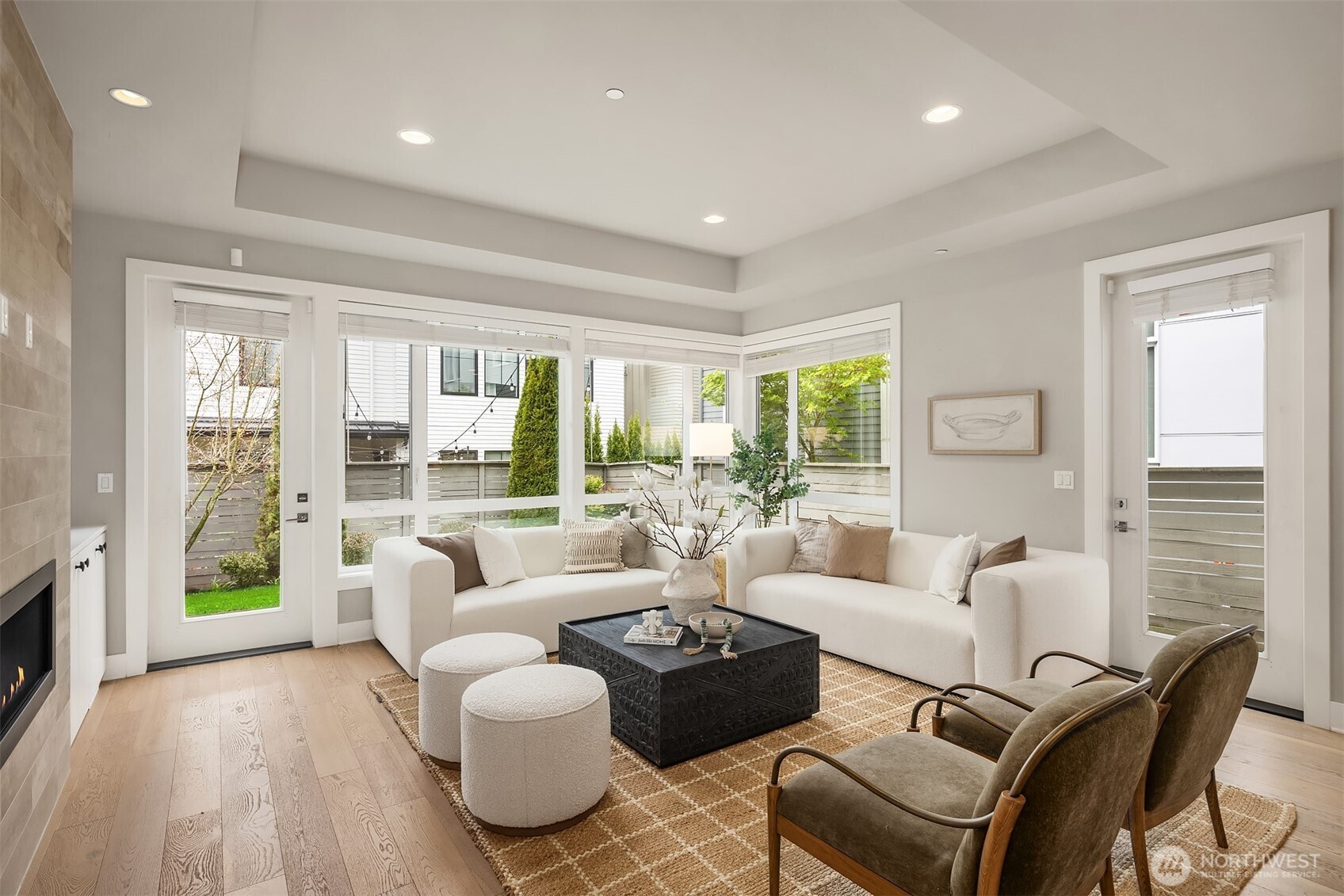 214 4th Court S #6, Kirkland, WA 98033