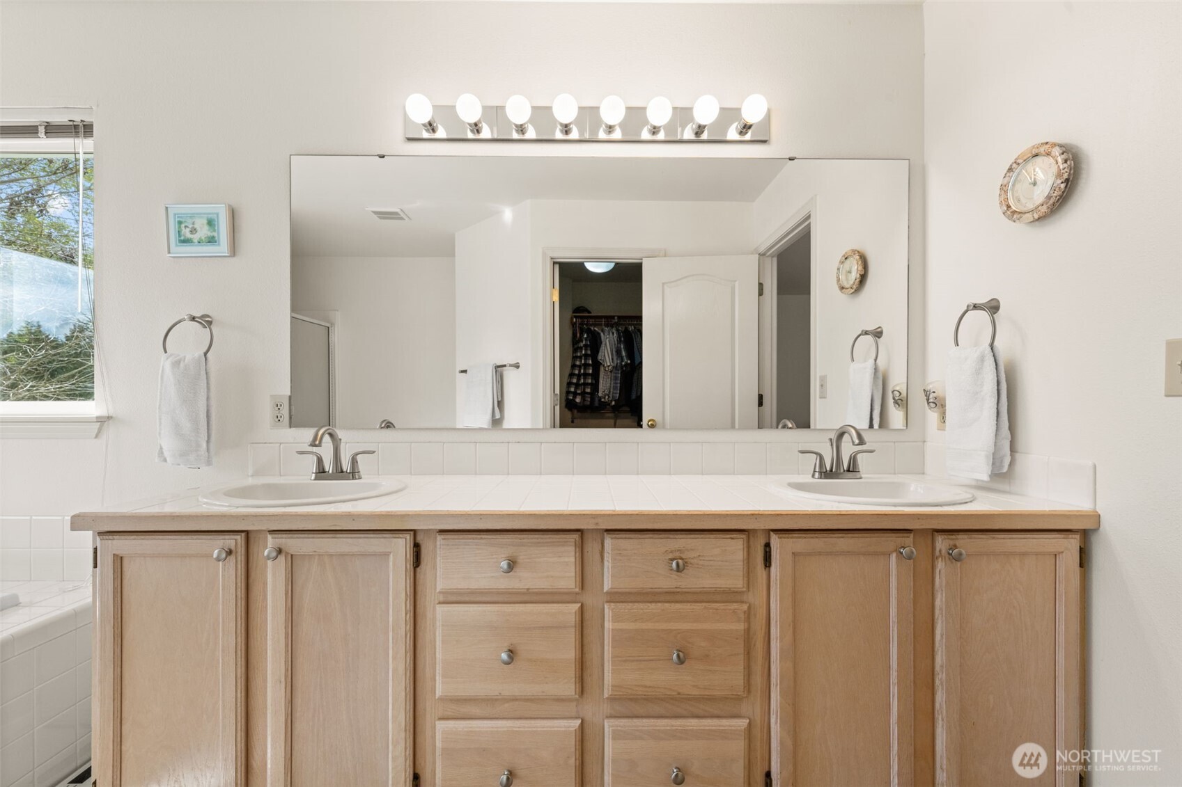 7137 Highlands Drive NE, Olympia, WA 98516