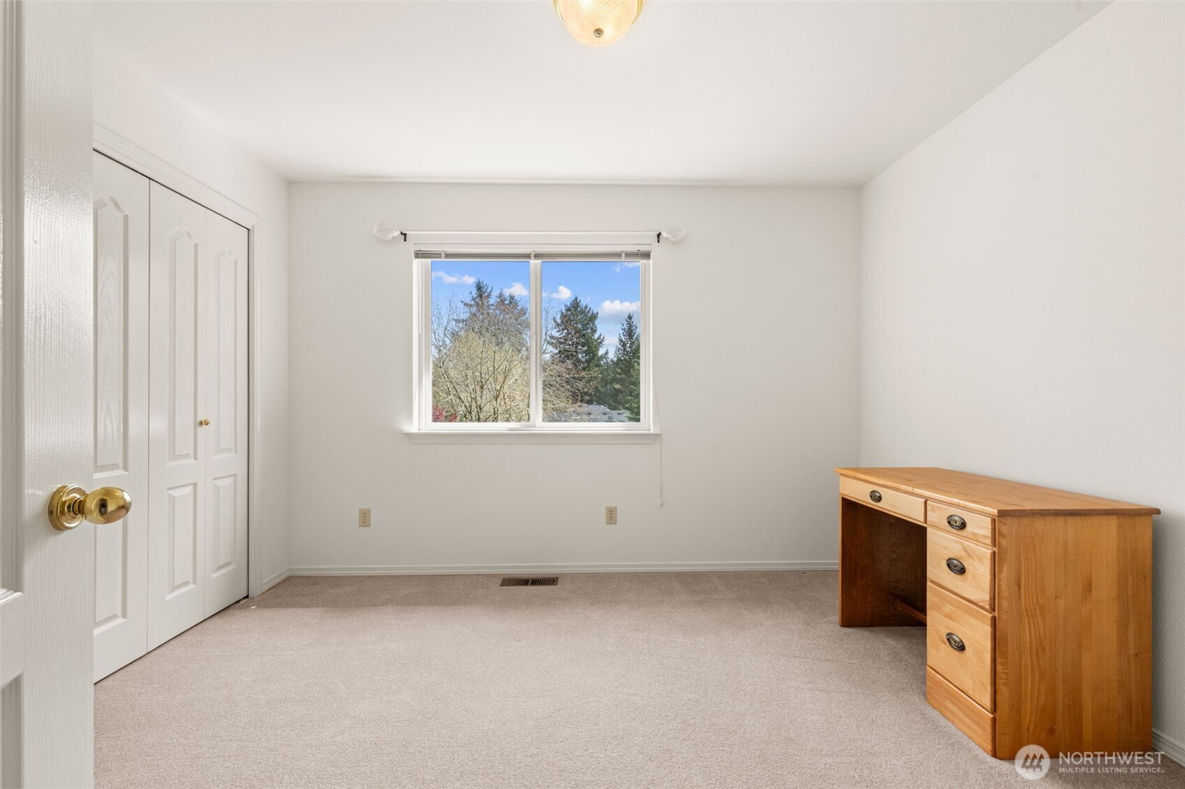 7137 Highlands Drive NE, Olympia, WA 98516