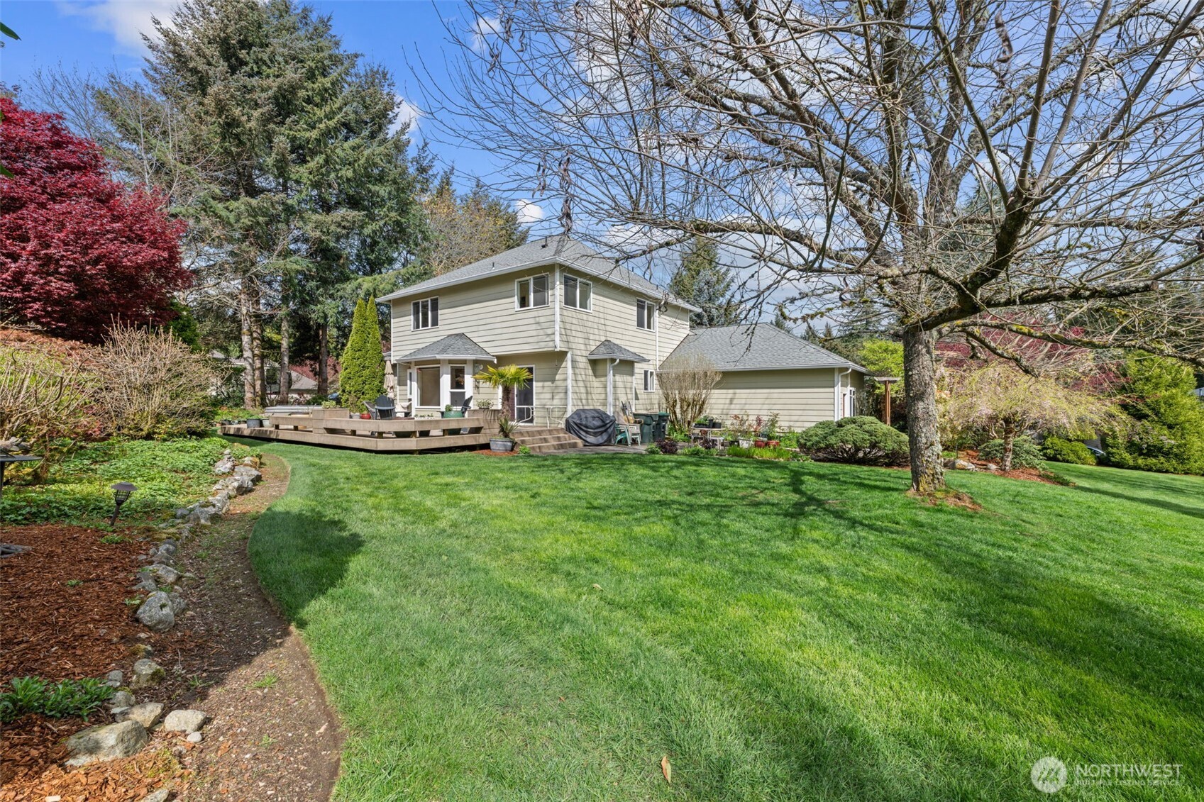 7137 Highlands Drive NE, Olympia, WA 98516
