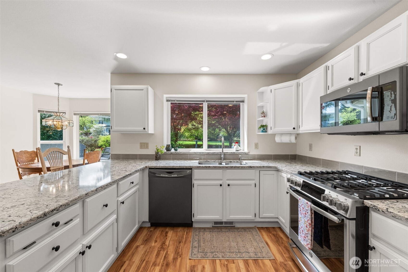 7137 Highlands Drive NE, Olympia, WA 98516