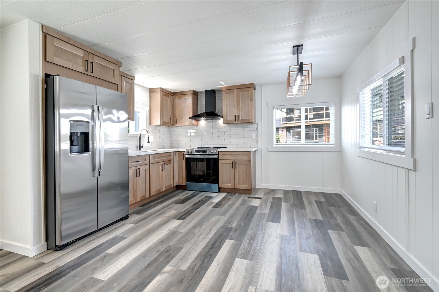 18501 52nd Ave #49, Lynnwood, WA 98037
