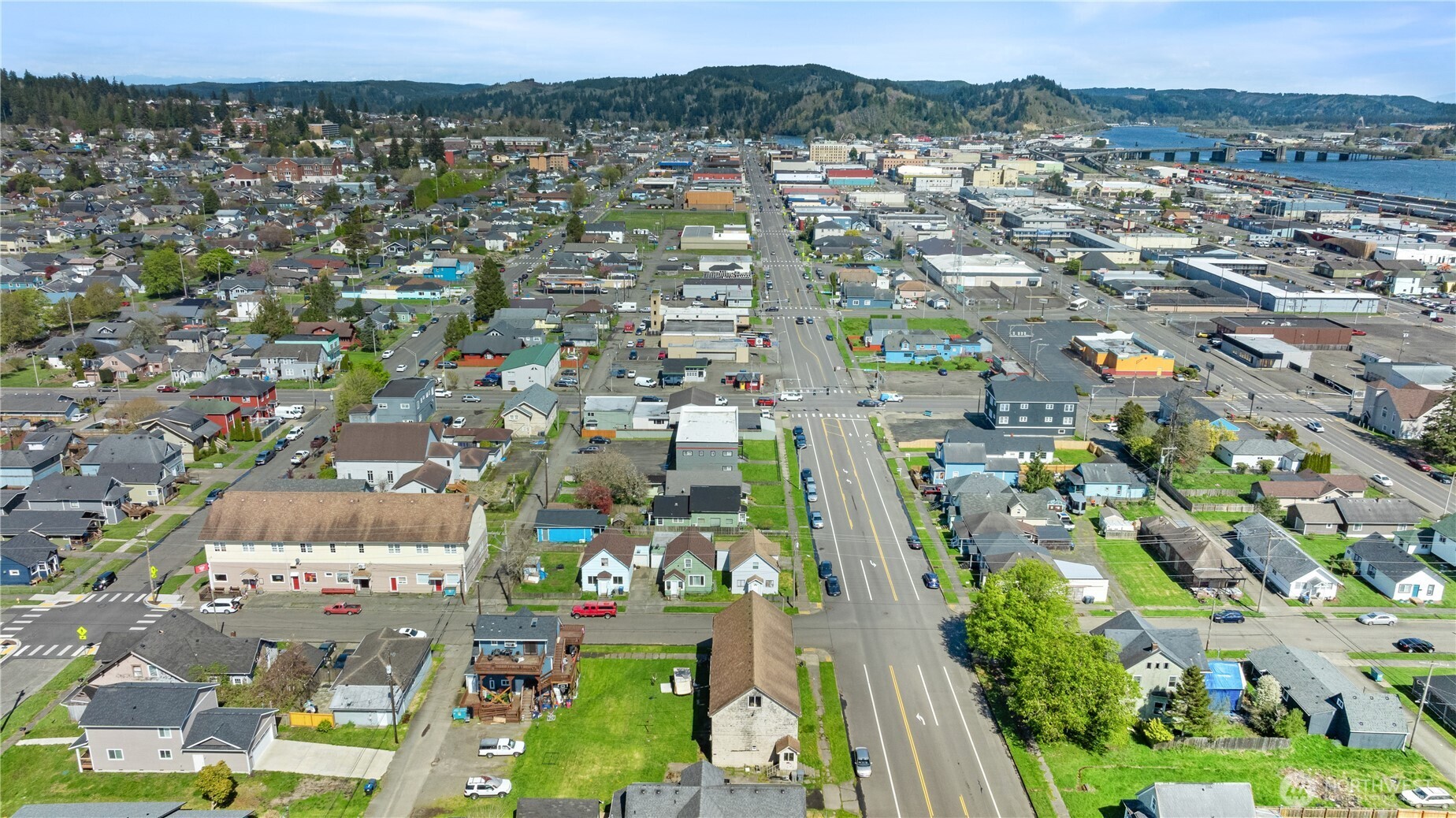 906 W Market Street , Aberdeen, WA 98520