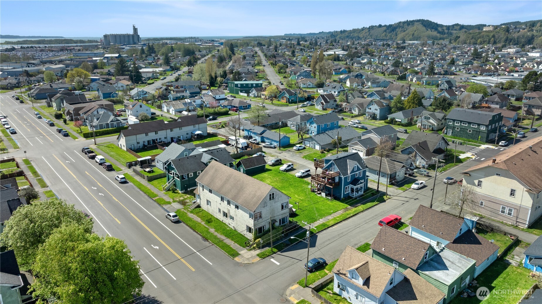906 W Market Street , Aberdeen, WA 98520