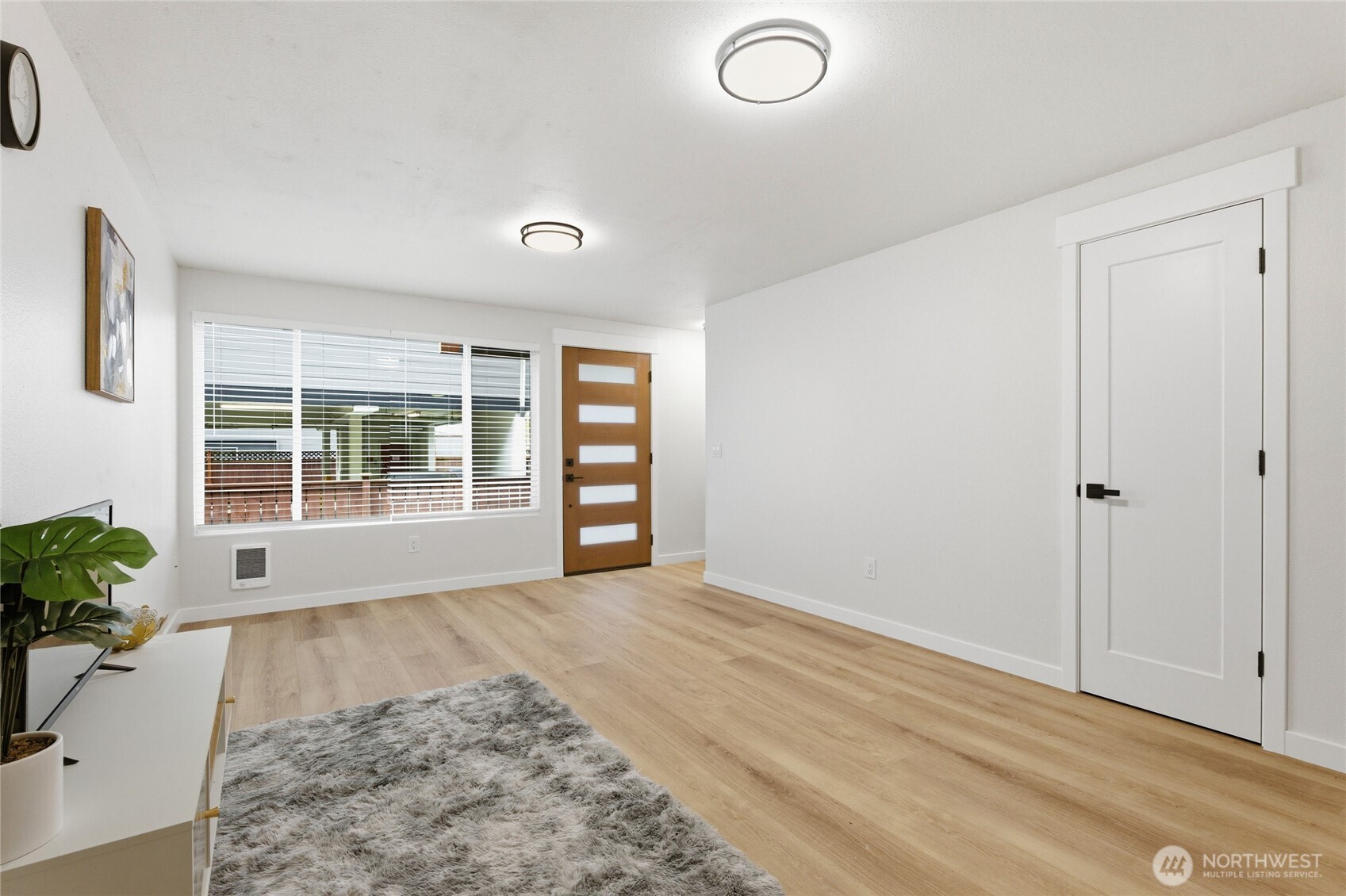 1220 N 137th Street #Unit 5, Seattle, WA 98133