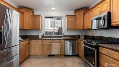 5525 Glenwood Avenue , Everett, WA 98203 - Photo 15