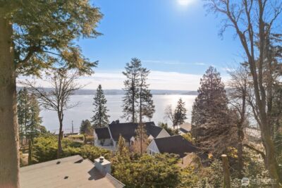 8526 E Mercer Way , Mercer Island, WA 98040