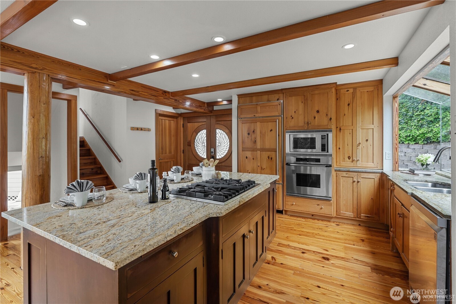 8526 E Mercer Way , Mercer Island, WA 98040