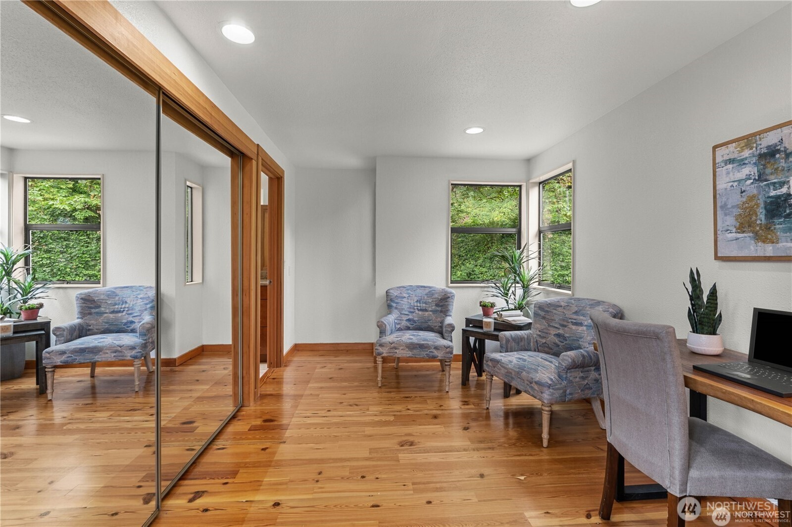 8526 E Mercer Way , Mercer Island, WA 98040