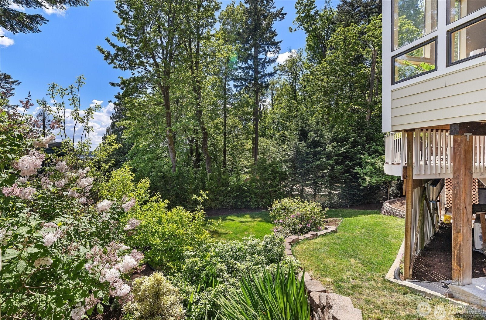 8526 E Mercer Way , Mercer Island, WA 98040