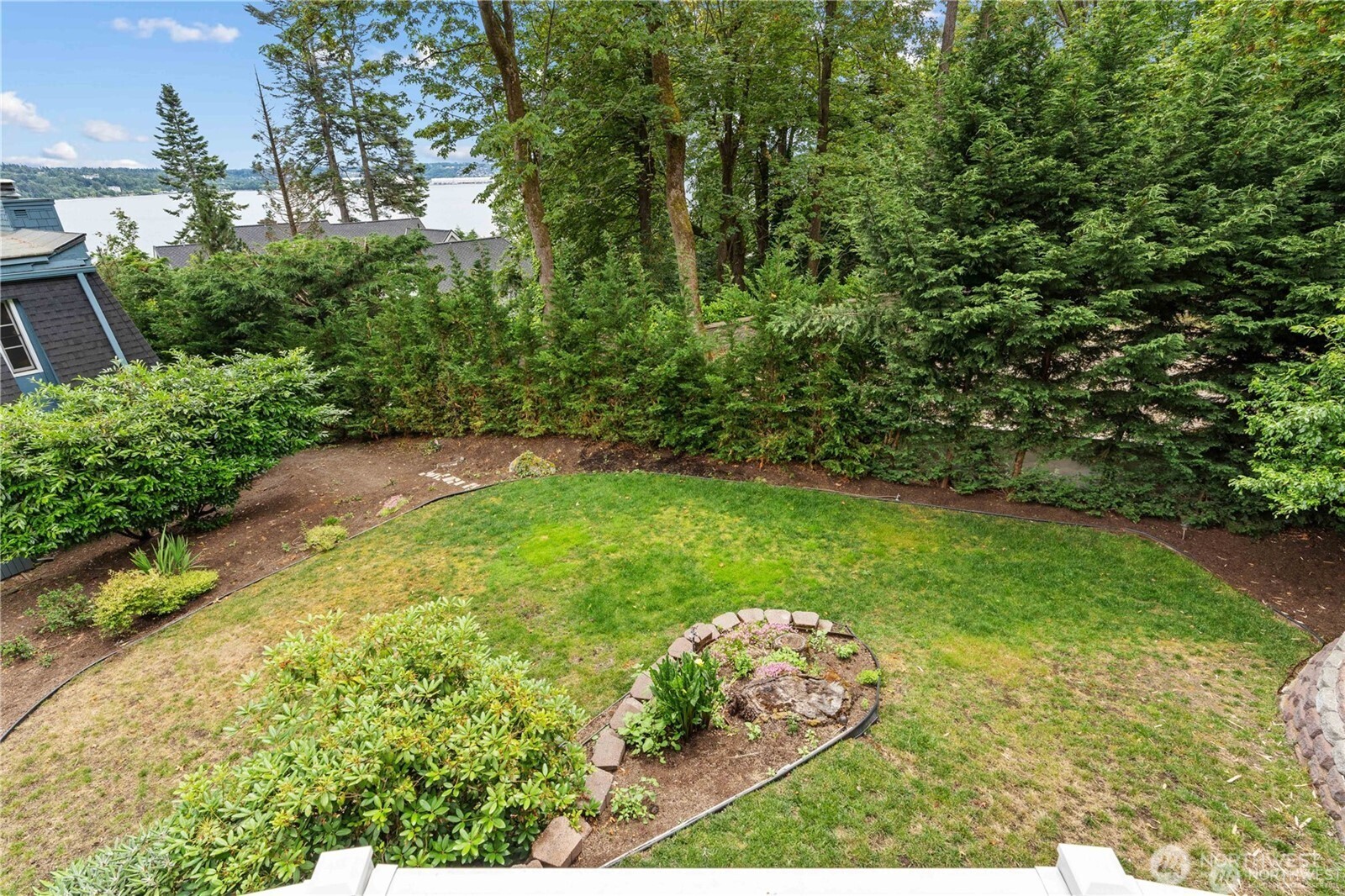 8526 E Mercer Way , Mercer Island, WA 98040