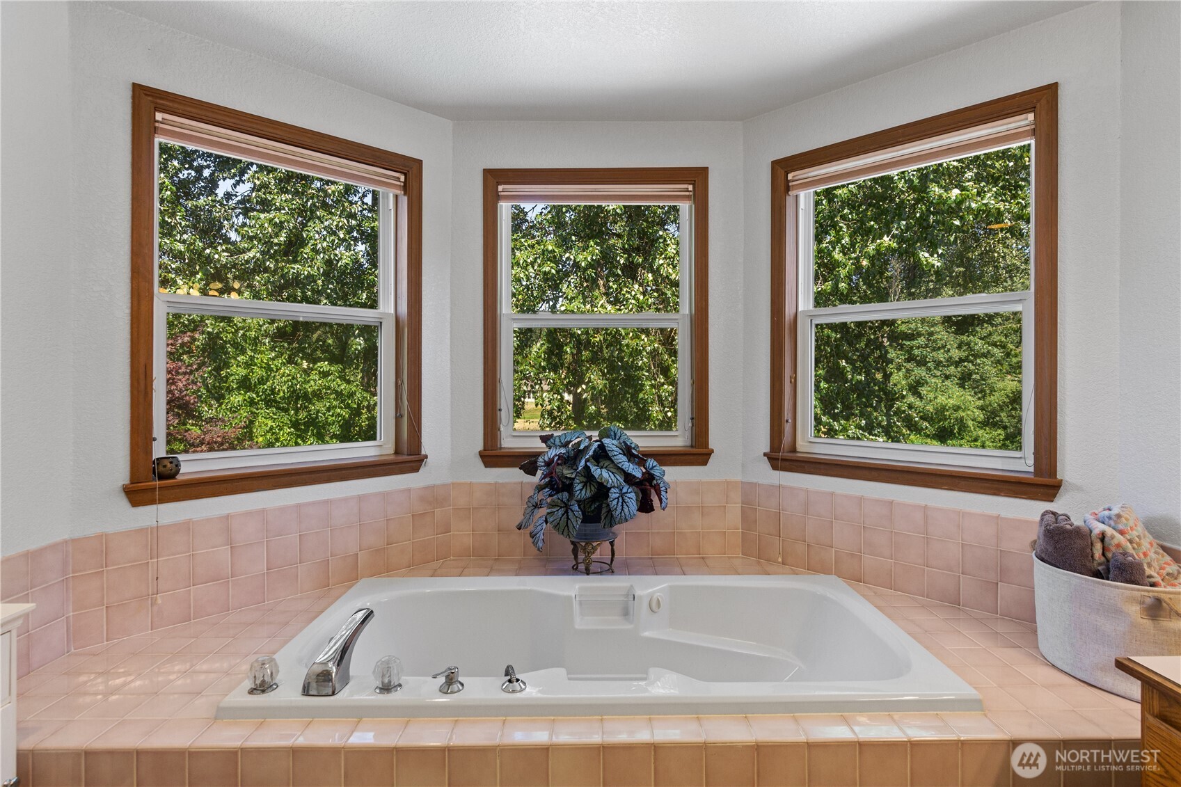932 Pike Place NE, Auburn, WA 98002