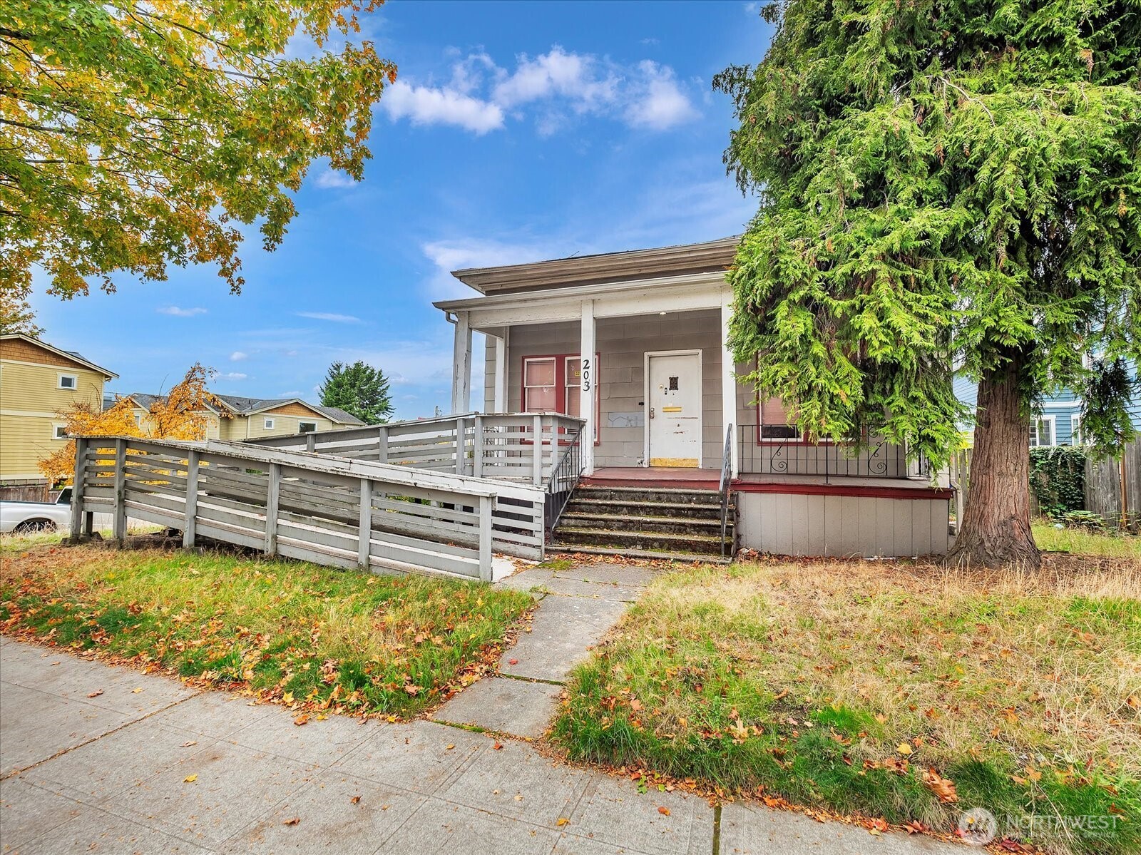 203 23rd Avenue , Seattle, WA 98122