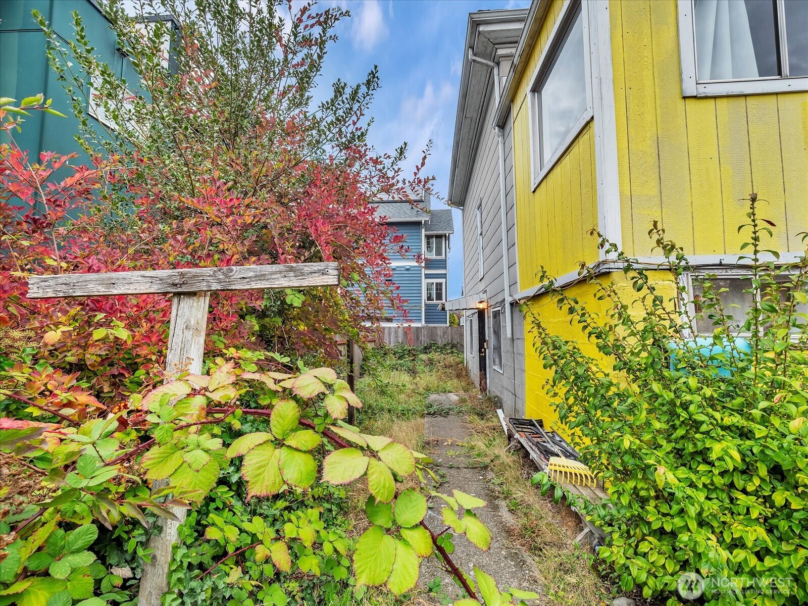 203 23rd Avenue , Seattle, WA 98122