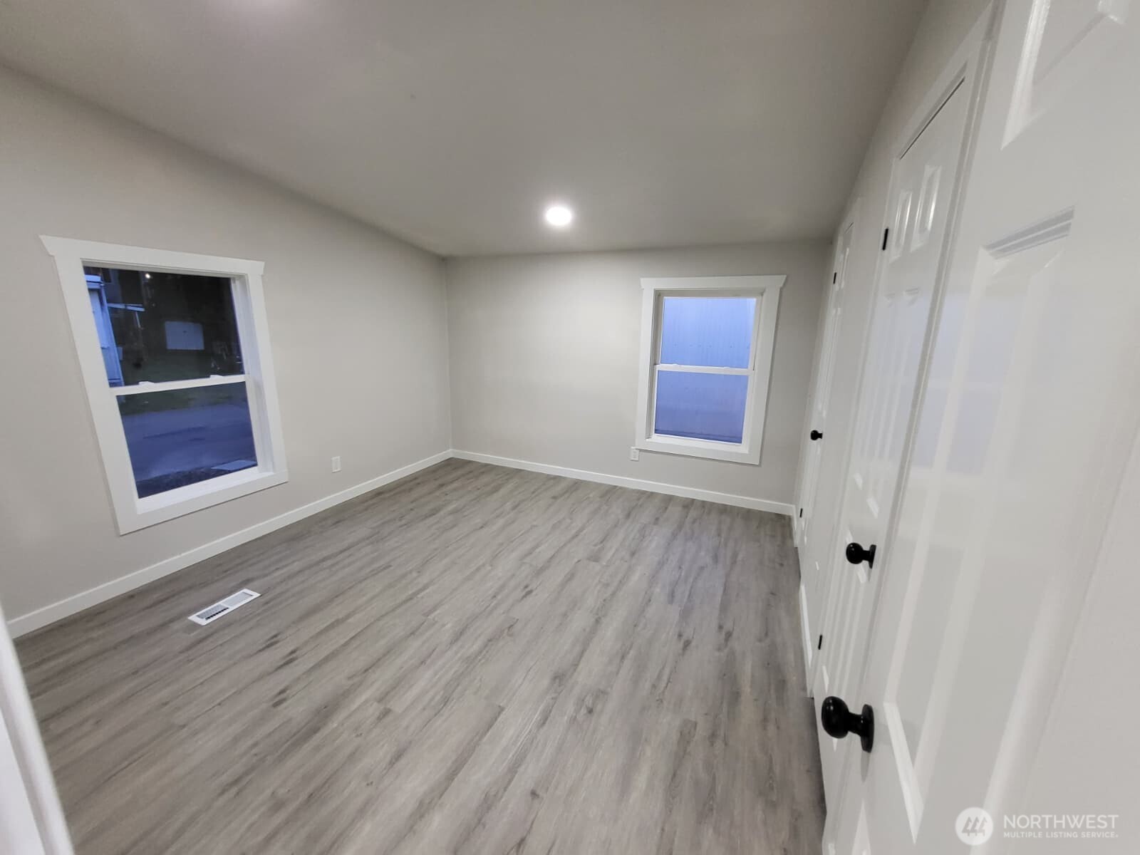 1660 S 333RD Street #36, Federal Way, WA 98003