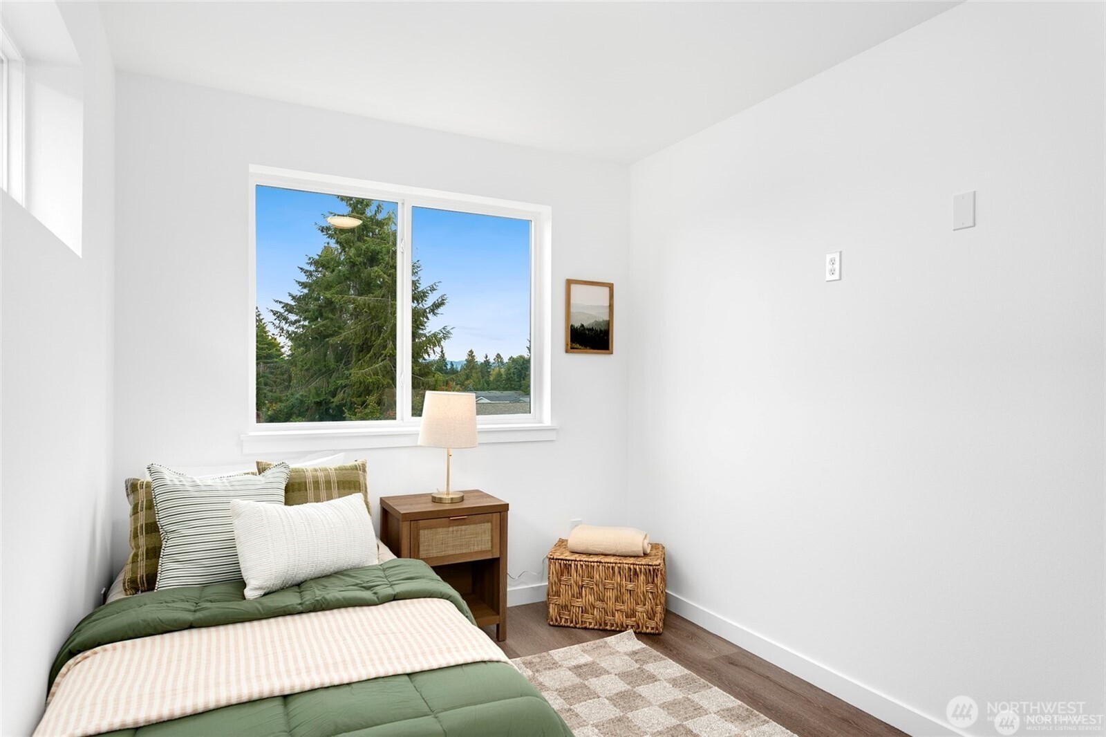 12103 E Gibson Road , Everett, WA 98204