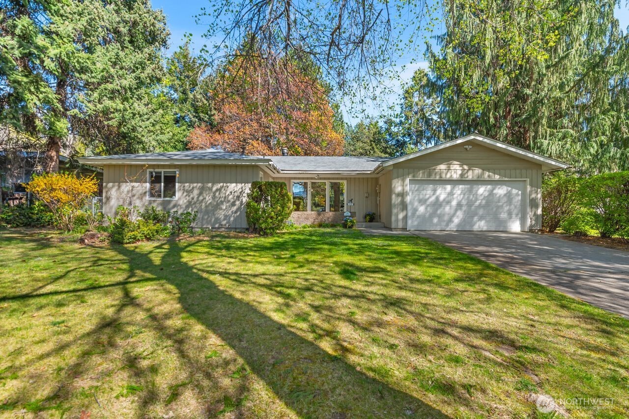 1401 N Devon Avenue , East Wenatchee, WA 98802