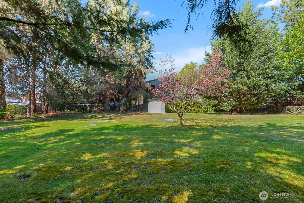 1401 N Devon Avenue , East Wenatchee, WA 98802
