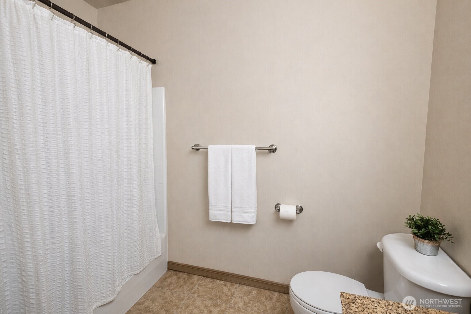 1747 Sunshine Ave , West Richland, WA 99353