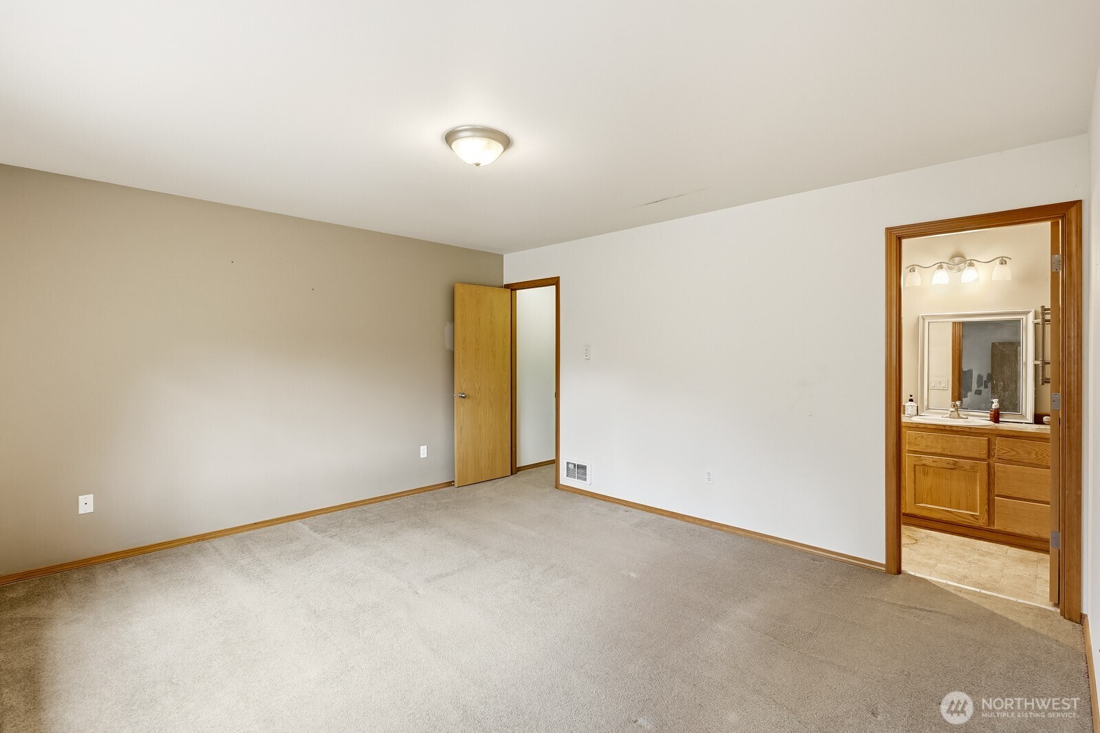 1300 Cascade Street , Darrington, WA 98241
