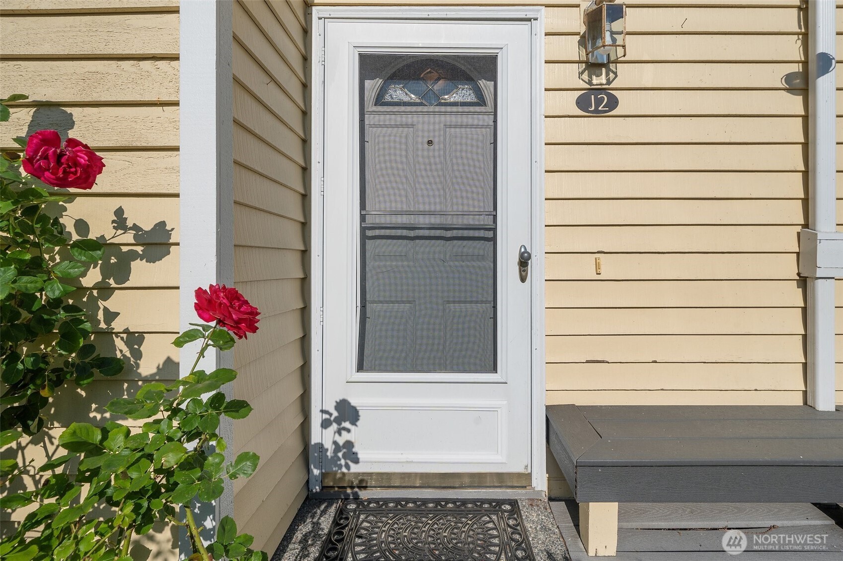 10030 NE 120th Street #J2, Kirkland, WA 98034