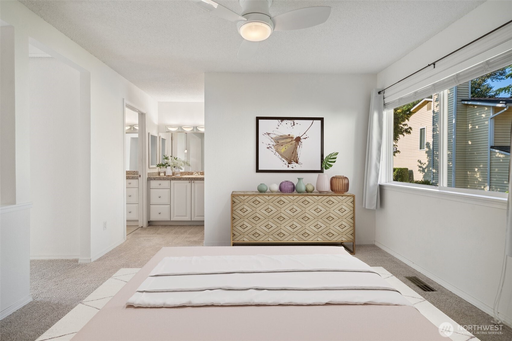 10030 NE 120th Street #J2, Kirkland, WA 98034