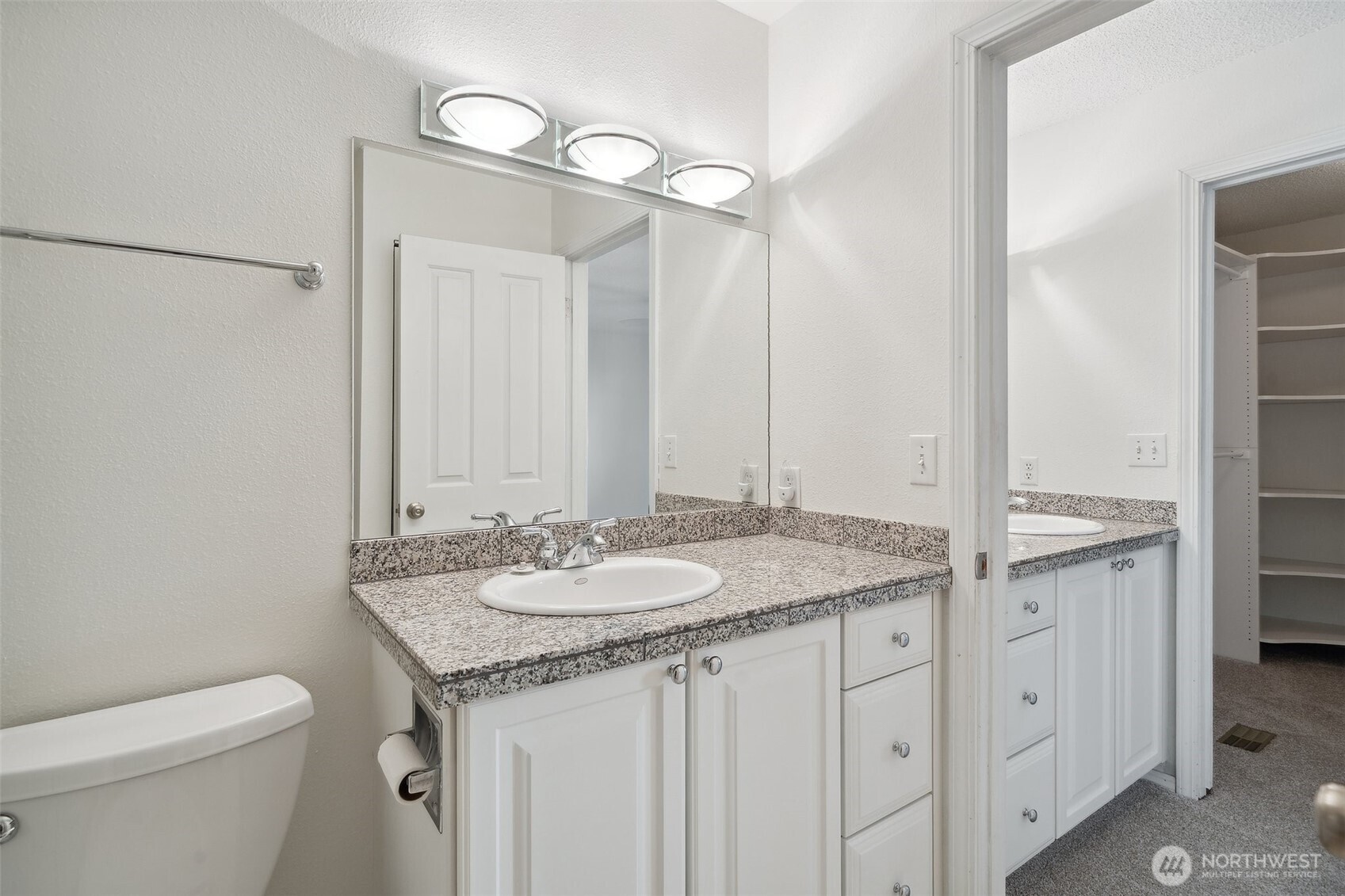10030 NE 120th Street #J2, Kirkland, WA 98034