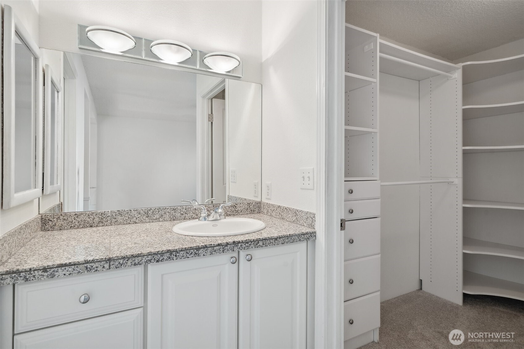 10030 NE 120th Street #J2, Kirkland, WA 98034