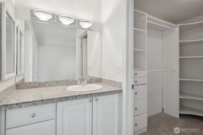 10030 NE 120th Street #J2, Kirkland, WA 98034 - Photo 16