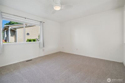 10030 NE 120th Street #J2, Kirkland, WA 98034 - Photo 31