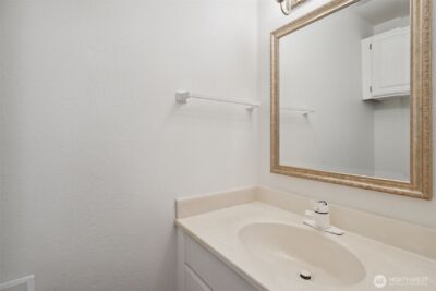 10030 NE 120th Street #J2, Kirkland, WA 98034 - Photo 9