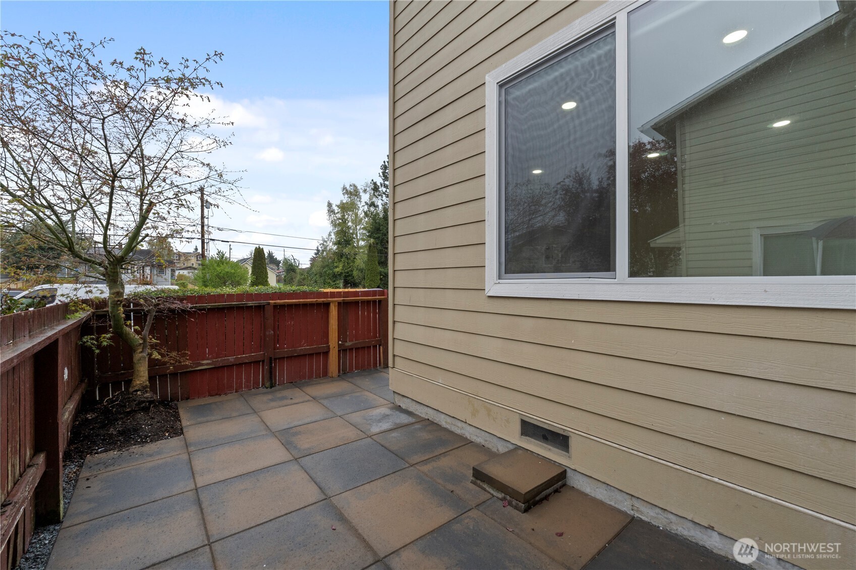 2902 13th Street #3B, Everett, WA 98201-1883