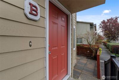 2902 13th Street #3B, Everett, WA 98201-1883 - Photo 3