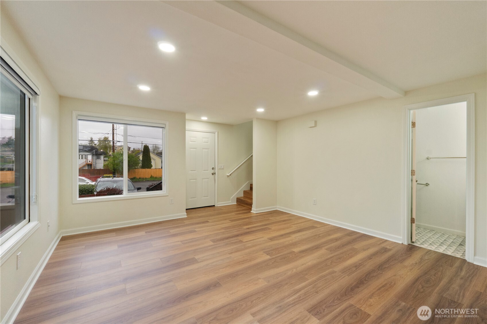 2902 13th Street #3B, Everett, WA 98201-1883